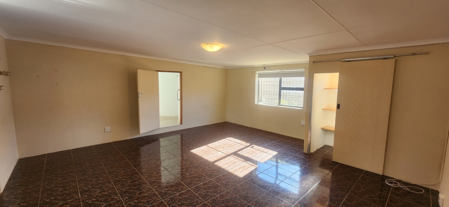 5 Bedroom Property for Sale in Dana Bay Western Cape